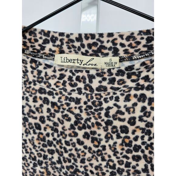 Liberty Love Womens Sz S Long Sleeve Fuzzy Mock Neck Top Leopard Print - Picture 2 of 3